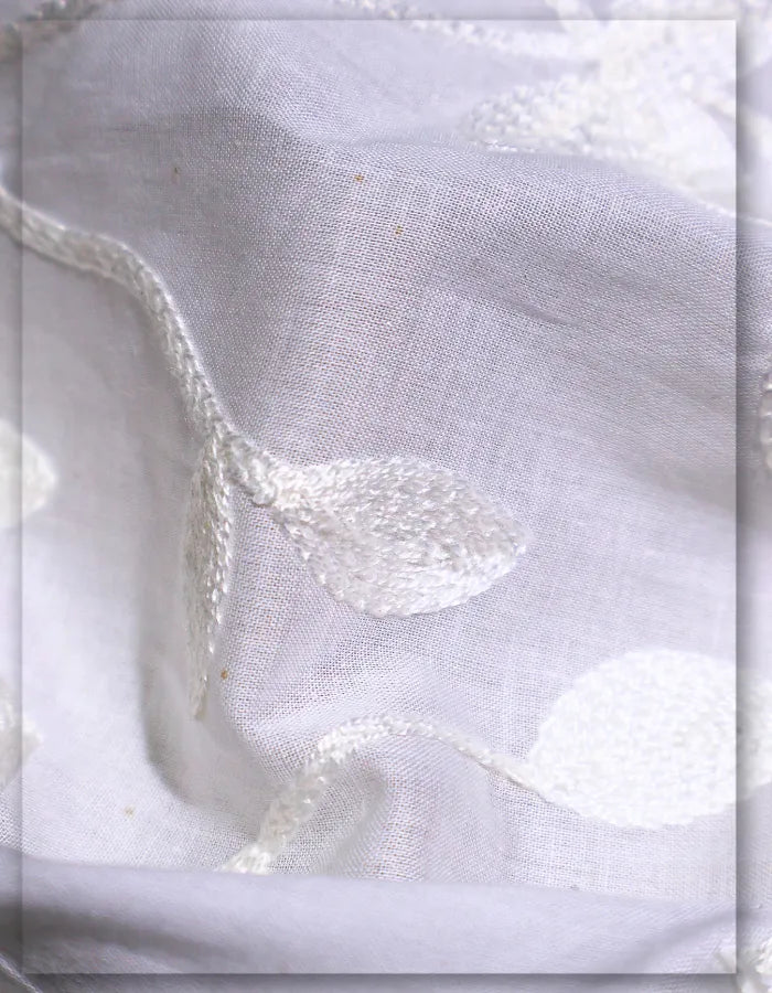 White Ivory Cotton Embroidery Flower Lace Fabric - 14861
