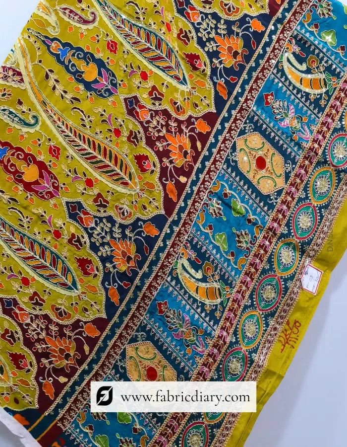 Wholesale embroidery fabric inspired by Tarun Tahiliani and Michael Kors
