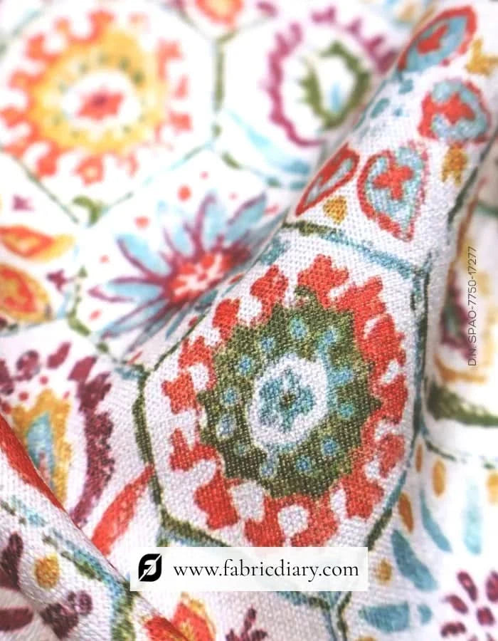 Ancient printed fabric in Madurai wholesale market